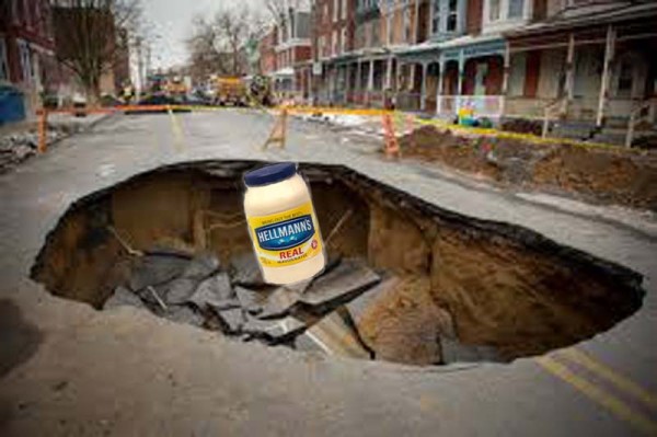Sinkhole de Mayo.jpg